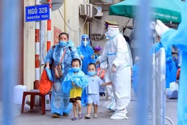 Unen esfuerzos por los niños afectados por el COVID-19 en Ciudad Ho Chi Minh 