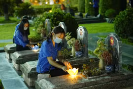 Jóvenes vietnamitas conmemoran aniversario 67 de la victoria de Dien Bien Phu