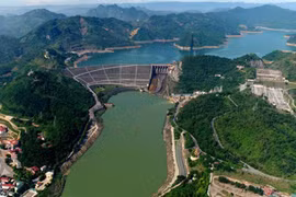 Francia ofrece préstamo millonario para proyecto hidroeléctrico en Vietnam