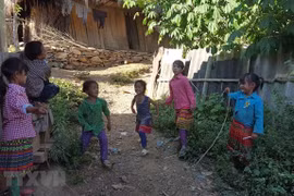 Efectúan en Vietnam programa artístico por beneficio de niños desfavorecidos
