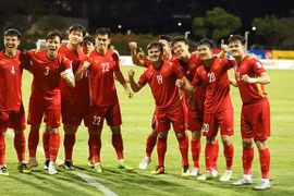 Vietnam avanza a semifinales de Copa AFF Suzuki con goleada a Camboya
