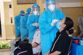 Ciudad Ho Chi Minh necesita controlar pronto situación pandémica, afirma viceprimer ministro