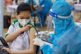Ciudad Ho Chi Minh inicia vacunación contra el COVID-19 para alumnos