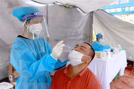 Vietnam amenece con más de cuatro mil casos del COVID-19
