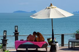 Tailandia aprueba la reapertura de Phuket para visitantes internacionales vacunados 
