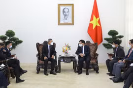 Vietnam aspira a cooperar con Singapur en acceso a tecnologías y vacunas contra el COVID-19