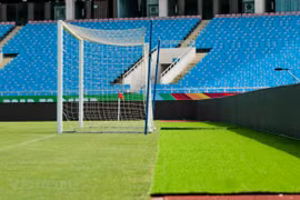 Piden cumplir medidas preventivas del COVID-19 en partido de fútbol Vietnam-Japón