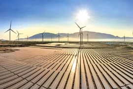 Vietnam se centra en desarrollo de energías limpias y renovables, según Primer Ministro
