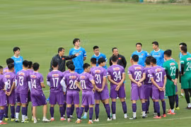 Futbolistas vietnamitas se concentran para eliminatorias mundialistas