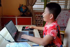 Camboya lanza campaña de protección infantil en línea