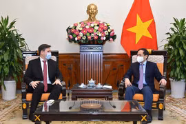 Aprecia Vietnam la cooperación multifacética con Polonia
