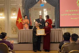Vietnam y Suiza buscan fomentar actividades de amistad