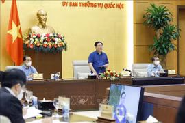 Presidente del Parlamento vietnamita exhorta a mejorar políticas fiscales y monetarias