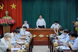 Discuten en Vietnam asuntos teóricos y prácticos sobre construcción del Partido