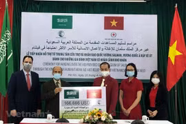 Arabia Saudita ofrece asistencia a vietnamitas desfavorecidos