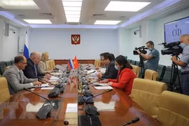 Vietnam pide al Senado ruso promover transferencia de tecnología para producción de vacunas antiCOVID-19