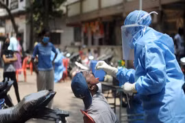 Myanmar detecta primeras infecciones por Ómicron