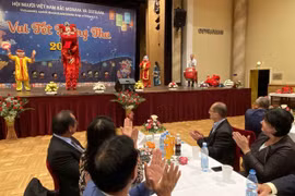 Celebran Festival del Medio Otoño para niños vietnamitas en ciudad checa