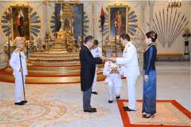 Rey de Tailandia confía en la consolidación de las relaciones con Vietnam
