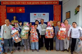 Ciudad Ho Chi Minh presta asistencia a necesitados en ocasión del Tet