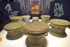 Efectúan en Suiza exposición que resalta metalurgia de antigua cultura vietnamita