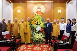 Frente de Patria de Vietnam felicita a Sangha Budista por 40 aniversario de su fundación 