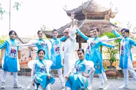 Estrena cantautor surcoreano nuevo video musical sobre Vietnam