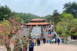 Templo dedicado a eminente maestro Chu Van An en Hanoi