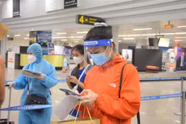 Vietnam Airlines reanuda vuelos comerciales entre Da Nang y Ciudad Ho Chi Minh