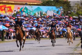 Reconocen íconos culturales de provincia de Lao Cai como patrimonios intangibles nacionales