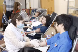 Llaman en Vietnam a donación de sangre ante escasez por pandemia