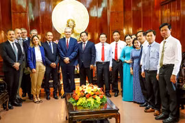 Vietnam y Francia impulsan cooperación en diversos sectores