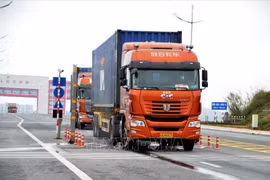Localidades vietnamita y china promueven cooperación comercial