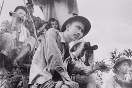 Exhiben documentos sobre contribuciones de Ho Chi Minh a la liberación nacional