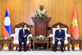 Vietnam concede gran importancia a nexos con Laos, según presidente Nguyen Xuan Phuc