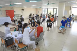 Más de 10,5 millones de dosis contra COVID-19 administradas en Vietnam 