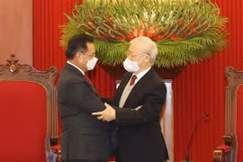 Resaltan relación especial entre Vietnam y Laos 