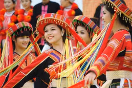 Buscan desarrollar la industria cultural vietnamita con el folclor