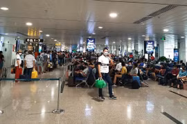 Pasajeros de Vietnam deberán realizar declaración médica antes de abordar vuelos domésticos 