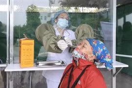 Confirma Vietnam unos 15 mil casos nuevos del COVID-19