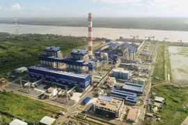 Petrovietnam finaliza instalación del primer generador de planta termoeléctrica Song Hau 1