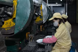 Hanoi se prepara para reanudar actividades de negocios