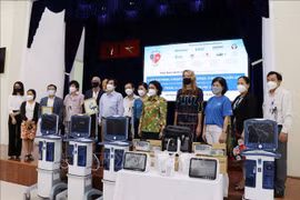 Cámara de Comercio de EE.UU. en Vietnam apoya prevención y control de COVID-19