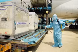 Orienta Ministerio de Salud de Vietnam distribución y uso de vacunas contra COVID-19