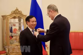 Entregan Orden de Amistad al embajador vietnamita en Rusia