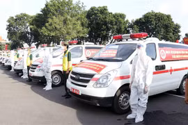 Entregan 30 ambulancias para apoyar a Ciudad Ho Chi Minh en medio del COVID-19