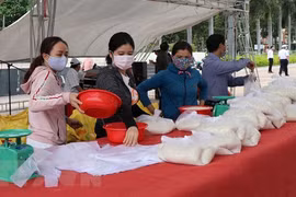 Gobierno vietnamita distribuye arroz gratis a favor de localidades en medio del COVID-19