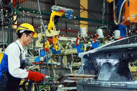 Vietnam por agilizar plan de reestructuración económica hasta 2025