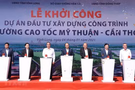 Primer ministro de Vietnam inaugura proyectos de tránsito clave del Sur