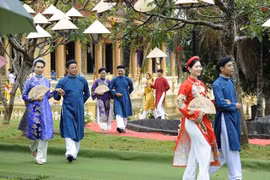 Efectuarán actividades para honrar el Ao Dai en XXII Festival de Cine de Vietnam